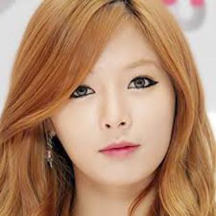 10 - Kim Hyuna