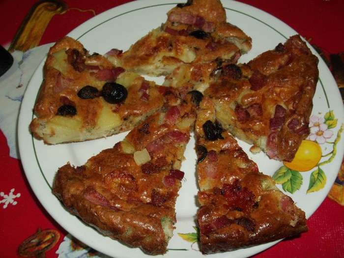 PIZZA DIN CARTOFI FIERTI