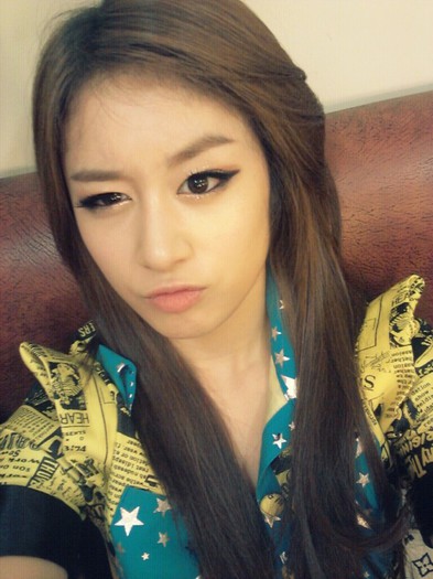 t-ara jiyeon selca (1)