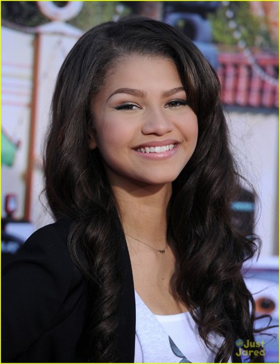 zendaya-coleman-1342060189