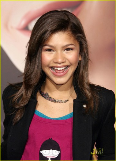 Zendaya-zendaya-coleman-25849695-885-1222 - Zendaya Coleman