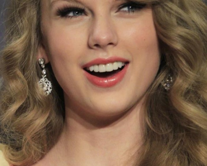2344-taylor-swift