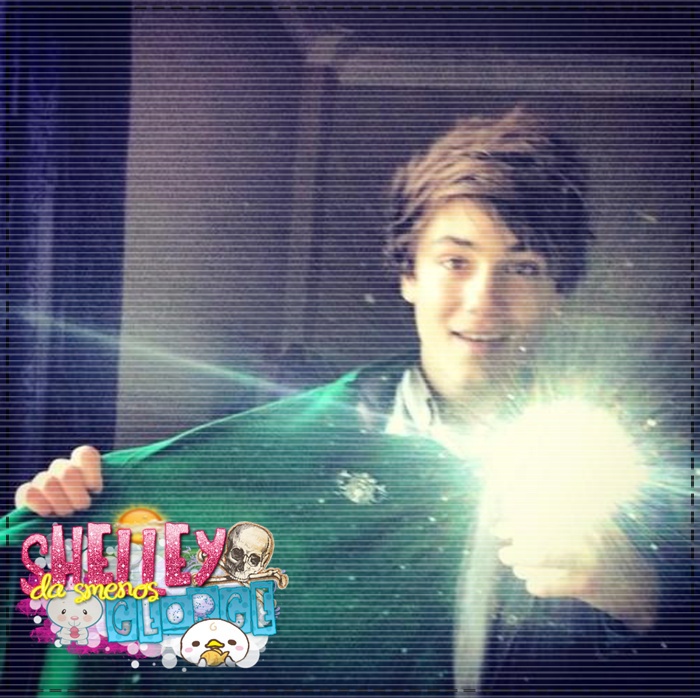 ➽ ; Aşa că.. şi EU SPRE EXEMPLU, they judge me for who I am and how I look - cl.; dar, ei nu mă cunosc cu adevărat, aşa că prefer să stau în umbră şi să am prietenii mei.. spre exemplu Katie.. Tu, Mento, Puricel, Biiu. ăştia sunt cam toţi. [ Alle nu se pune ]
