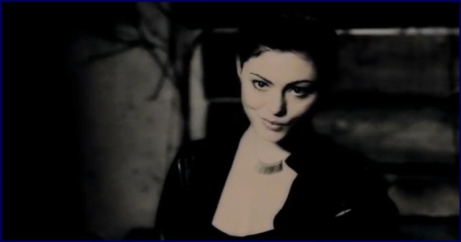 ♥ → . mări şi ţări :-j . . .