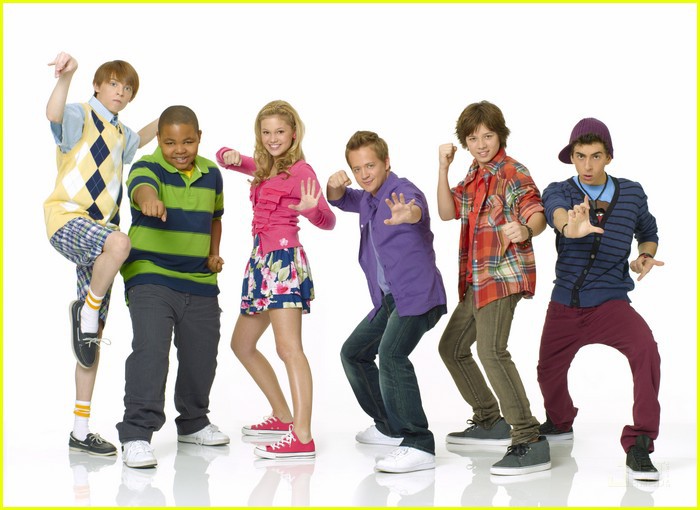 the-cast-of-kickin-it-olivia-holt-23852179-700-510 - Kickin iT