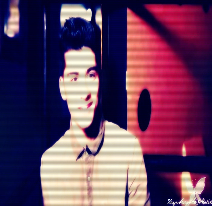 ». ^ vine. si se tranteste-n. pat. punandu-si. perna pe. fata x_x ^ - huh - fomii owns HIS private room