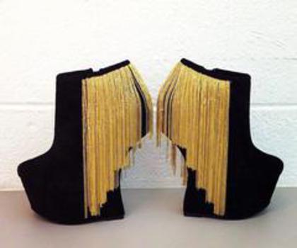 296858_457272537654939_245304264_n_thumb