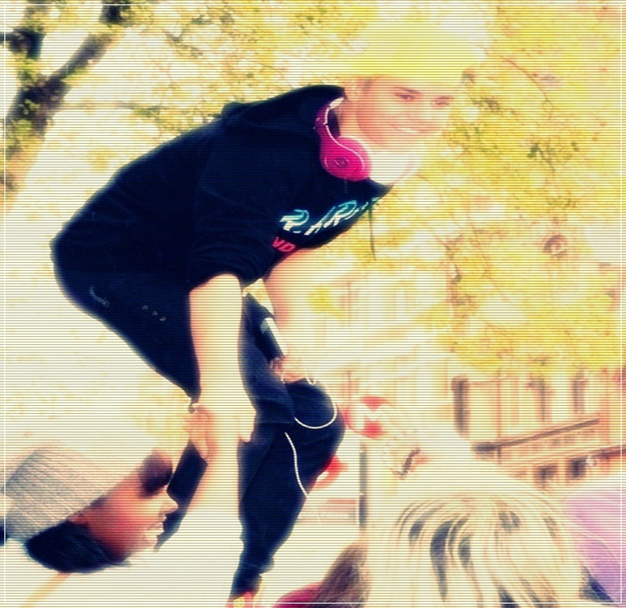 ». niciun dar. . :| ++ LESIN  O.O =))))))))))))))))))))))) [ purieeh _