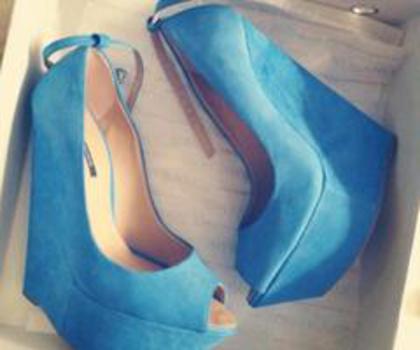 396944_434381686614693_2033772790_n_thumb