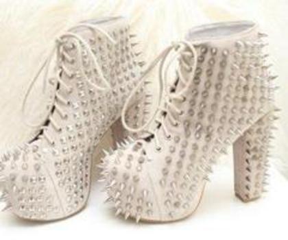 530791_490127764359332_779258710_n_thumb