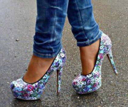 379255_10151239177136295_1233947094_n_thumb - xo_Pantofi_xo