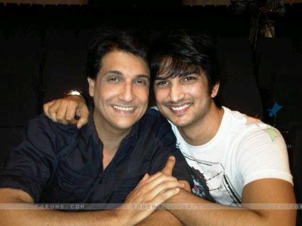 178681-sushant-singh-rajput-with-shiamak-davar - ankita sushant si amici