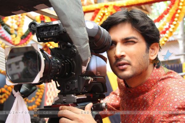 196668-sushant-singh-rajput-on-the-sets-of-pavitra-rishta