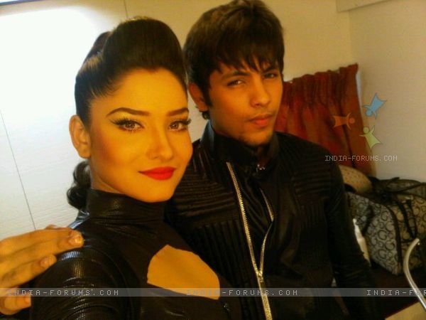 196387-ankita-and-nishant-on-the-sets-of-jhalak-dikhala-jaa-getting-re