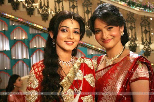 201824-ankita-lokhande-and-suhasi-dhami