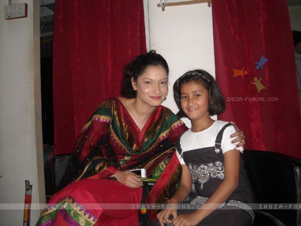 232108-ankita-lokhande-with-her-family-friend