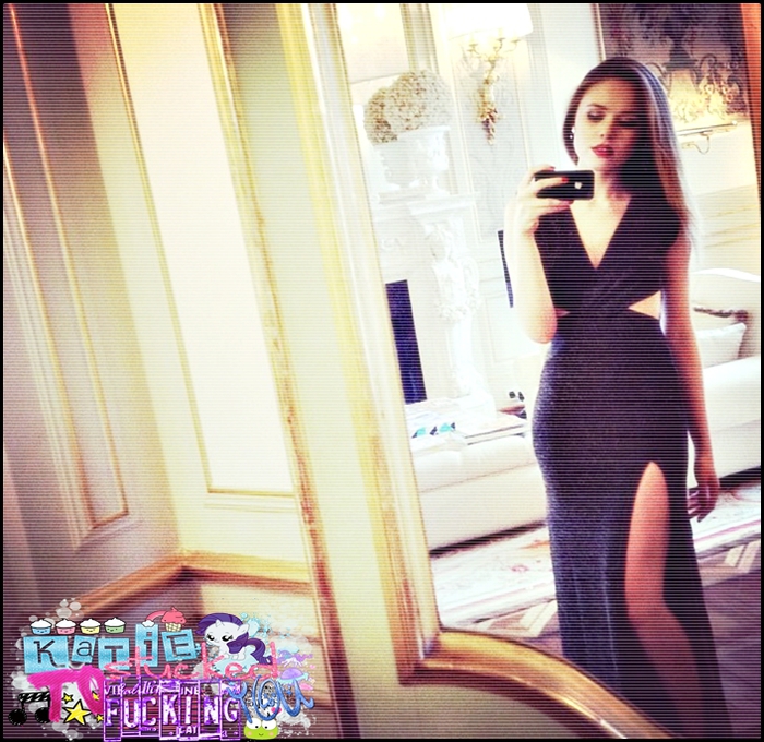 ; hey . O.o ( p.s. care ești pă real ? :-? ) # lou . FĂ NU x__X + merge și așa , crede-mă :| .# turt