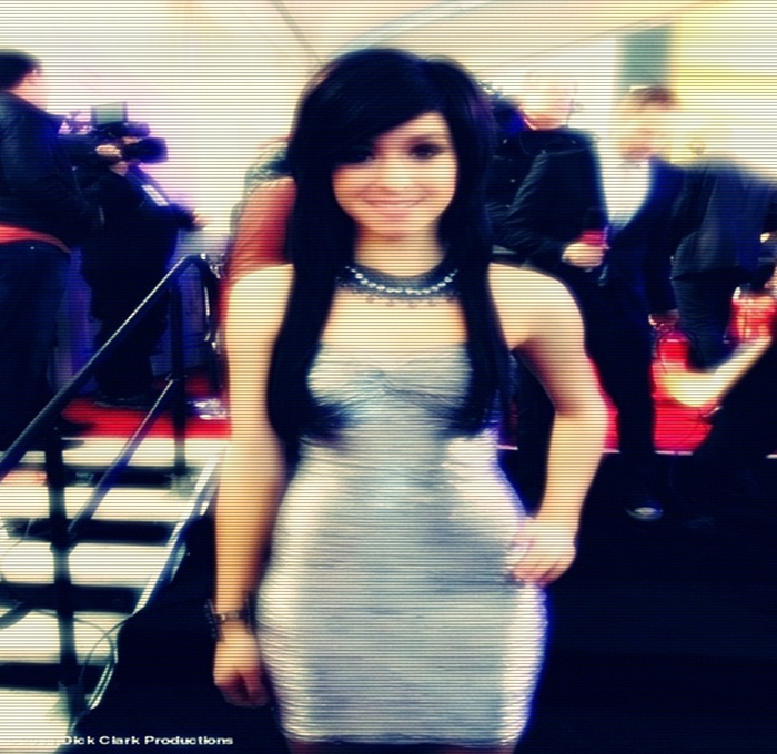 ». ah. ;-?. DA DAR. . in RO. nu erau. . asa antipatici. O.O - click -; mrog. . unii dintre. ei sunt. . nu toti. ;&quot;3 ^ rosind. ^
