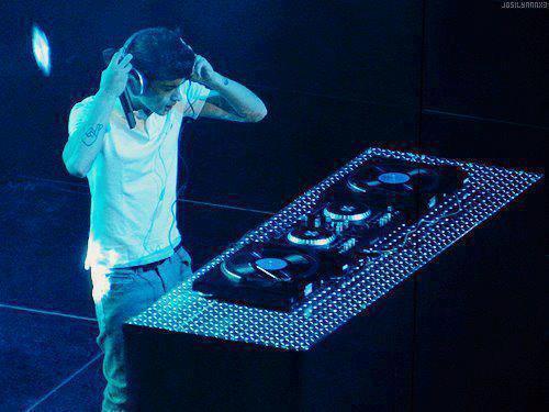 ►Nu se poate asa...in public :">=))#Biu