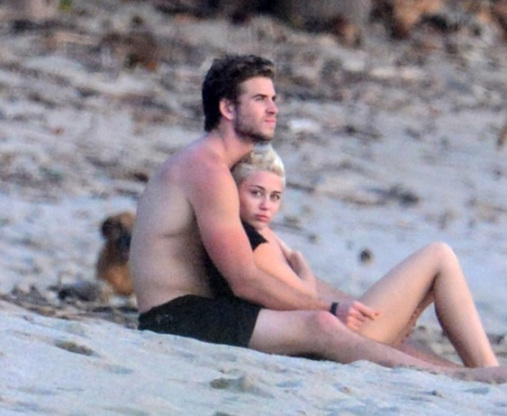 miley-cyrus-liam-hemsworth-9