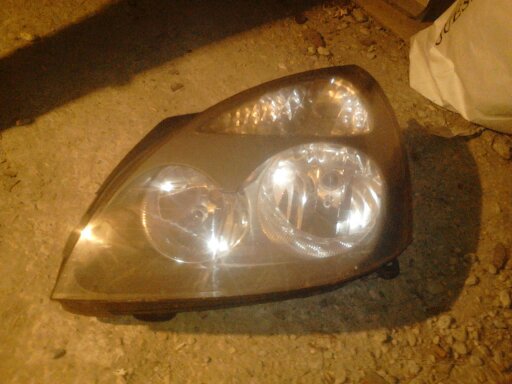 Picture 105; far stanga renault clio 80 ron
