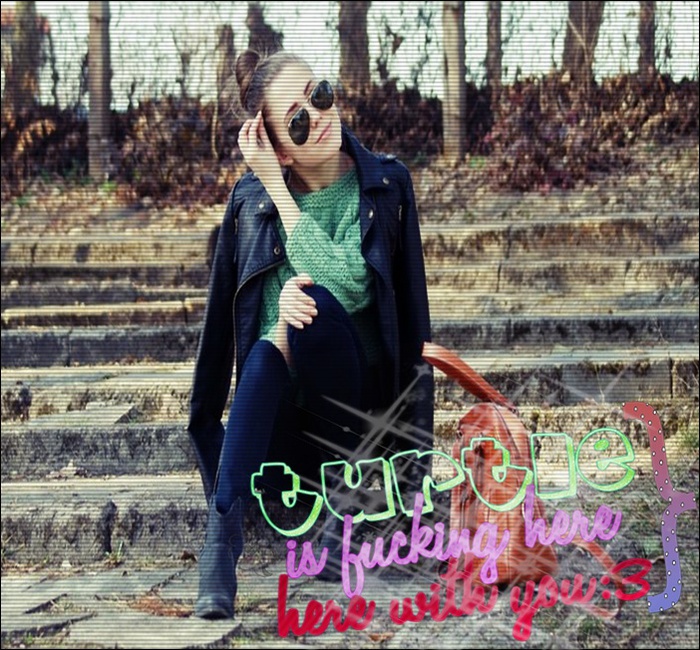 ; işi pune palma pe faţa lu #katie ; CREDEAM Că TU EŞTI ZAYN CAPRO. =))) .