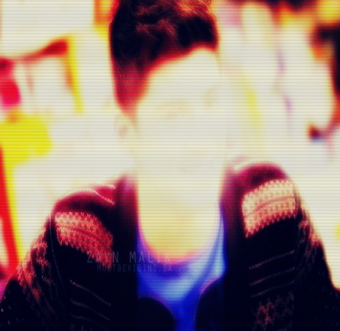 → ; ∞. crede-mă. . acelaşi lucru l-aş putea spune şi eu despre tine ;3. ( îi zâmbeşte ) × emms. ;