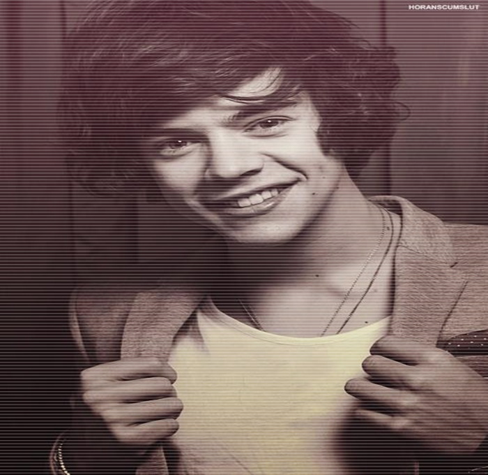 ⇒ ; a ţipat.. sau chestii.. A.. am văzut poza, MNAH..