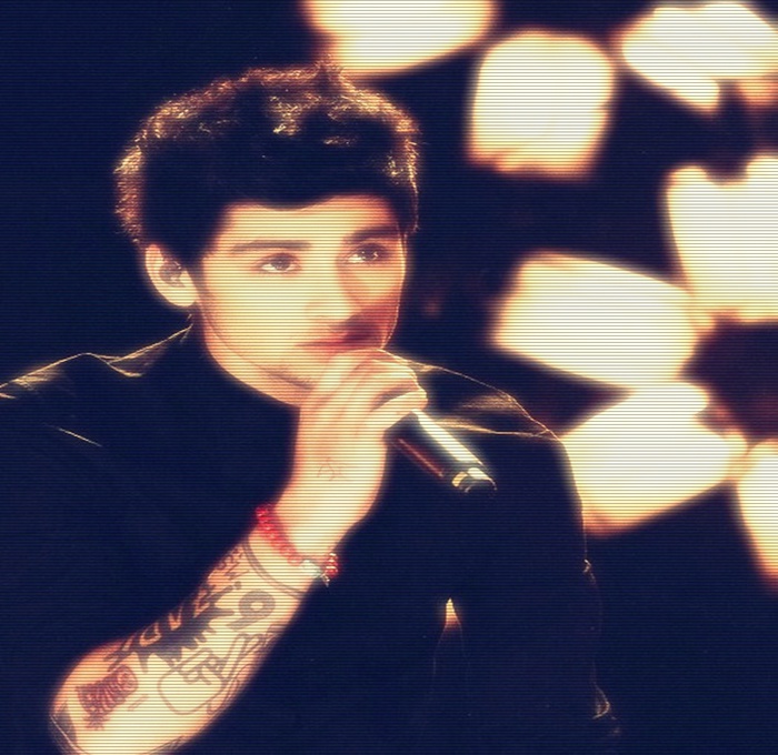 → ; ∞. ( sta un minut si proceseaza ). ASDFGHJKL. adica tu vroiai sa fii ca mine ;| ? =))