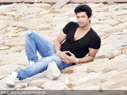 Kushal-Tandon-poses-during-an-exclusive-photo-shoot-for-Lucknow-Times-on-his-recent-visit-to-the-cit - Kushal Tandon