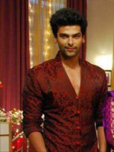 211147_250258841704216_609742735_n - Kushal Tandon