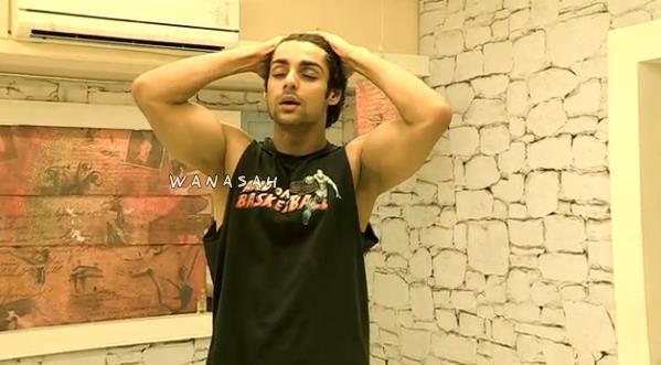 523434_382416581831148_1544262546_n - Karan Wahi