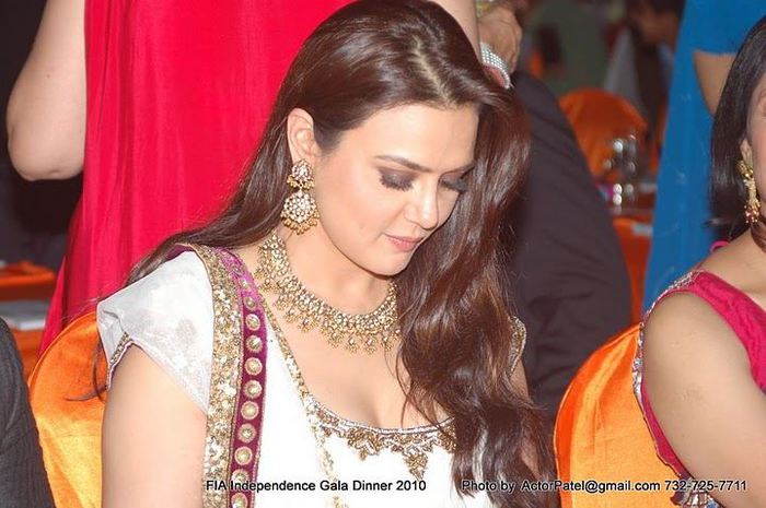  - Preity Zinta 04