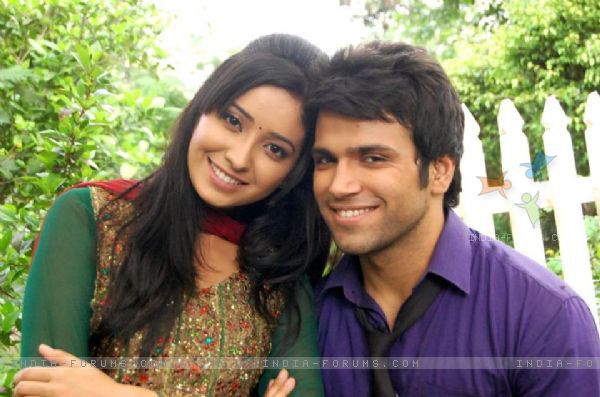 233126-asha-negi-and-rithvik-dhanjani - Asha Negi si Rithvik Dhanjani poze COOL