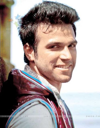 231508-rithvik-dhanjani - Asha Negi si Rithvik Dhanjani poze COOL