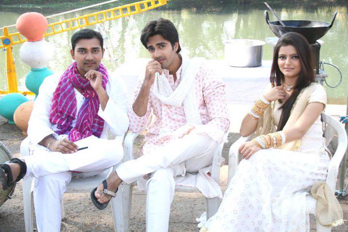 386999_280751041966447_1158944227_n