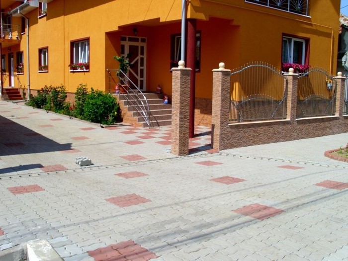 800x600_elis_pavaje_77732_pavaj_industrial_frunza_f2_frunza_f2_2 - amenajeaza-ti singur casa si gradina