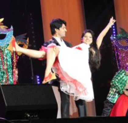 14938_269704806490821_14811464_n - anas rashid si deepika singh