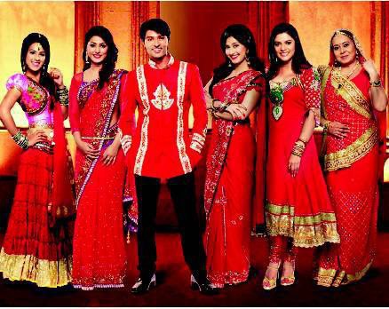 375357_261988913929077_1951448315_n