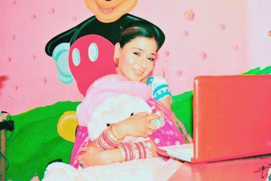 Sarah_Khan_1311432099_0