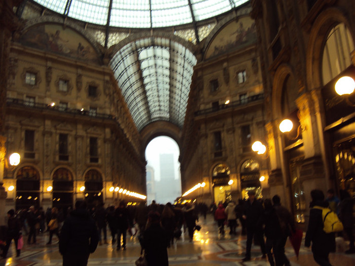 pasaj pietonal, galeriile Vittorio Emanuelle - Milano city break