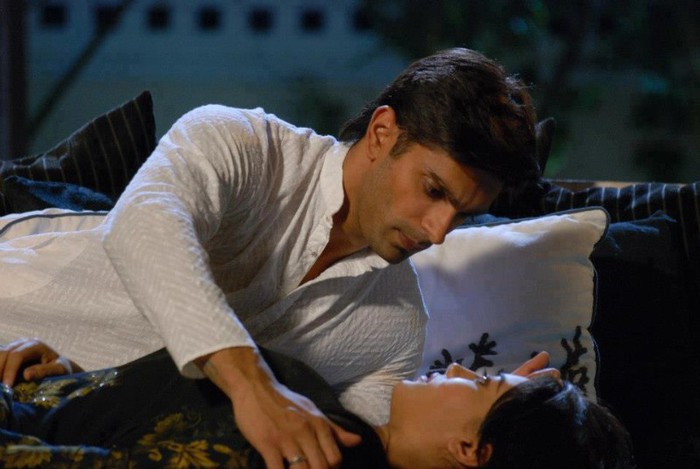 61810_275859075870975_280545585_n - Qubool Hai-Accept