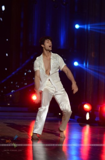 218084-karan-wahi-on-the-stage-of-jhalak-dikhhla-jaa-5-dancing-with-th