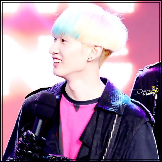 `:. De unde stii tu? :) Poate..poate o sa incep sa spionez :> . :)).