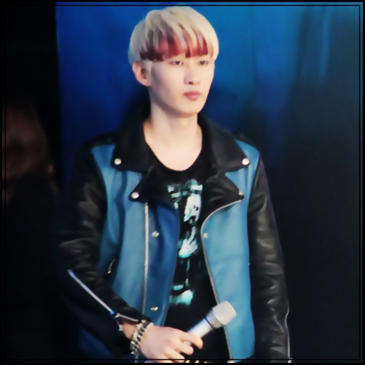 `:. Buna intrebare :)) Si domnita? :))|aratand spre Hwa|.