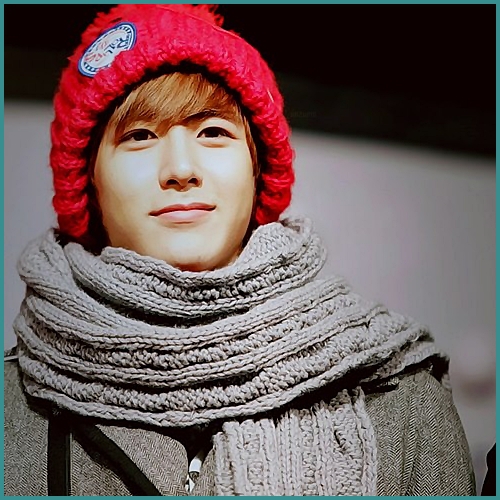 .: #Intră. Ahh.. hei..#Smile.