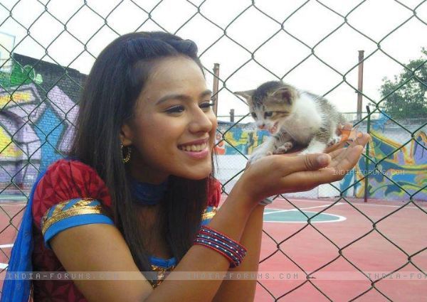 164983-nia-sharma-in-ek-hazaaron-mein-meri-behna-hain - Nia Sharma