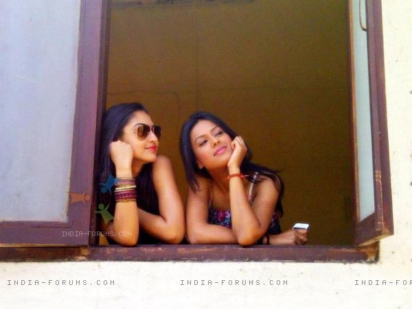 Nia Sharma and Krystle Dsouza (10)