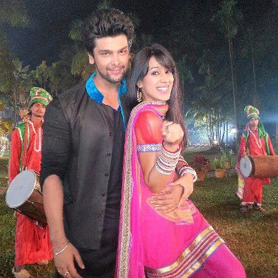 537908_302499059871701_386350515_n