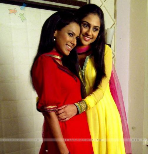 Nia Sharma and Krystle Dsouza (6)